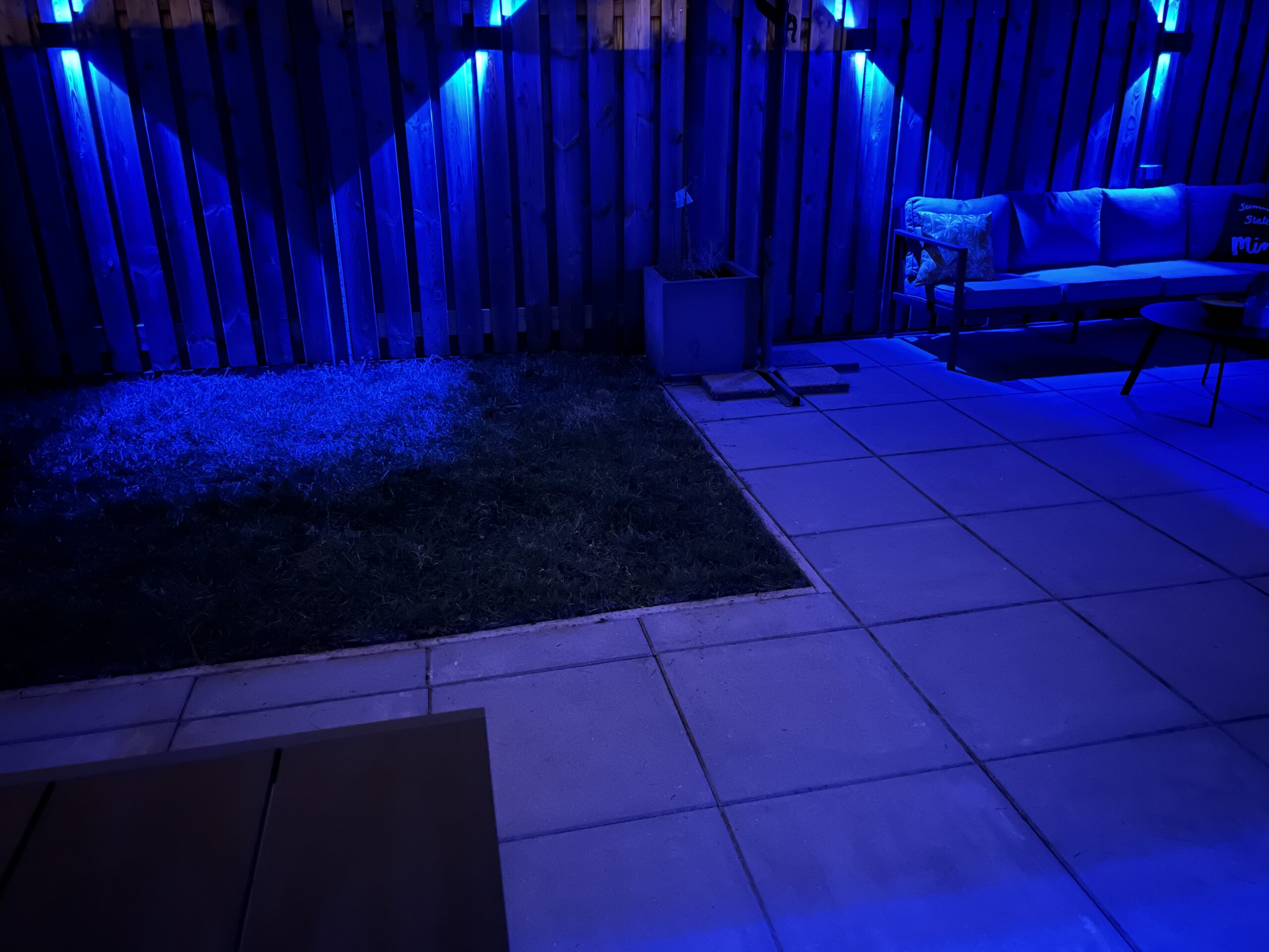 Wifi LED Up-Down Lamp RGBCW Voor Buiten van Aluminium rood paars Blauw